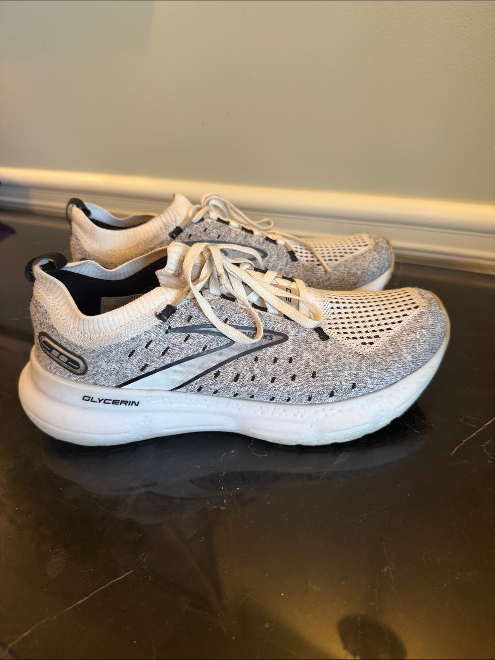 Brooks GlyceraN Knit Running Shoes - White and Gray